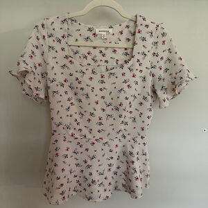 Monteau Flutter Sleeve Top Peplum Feminine Cottage Core Blouse - S￼